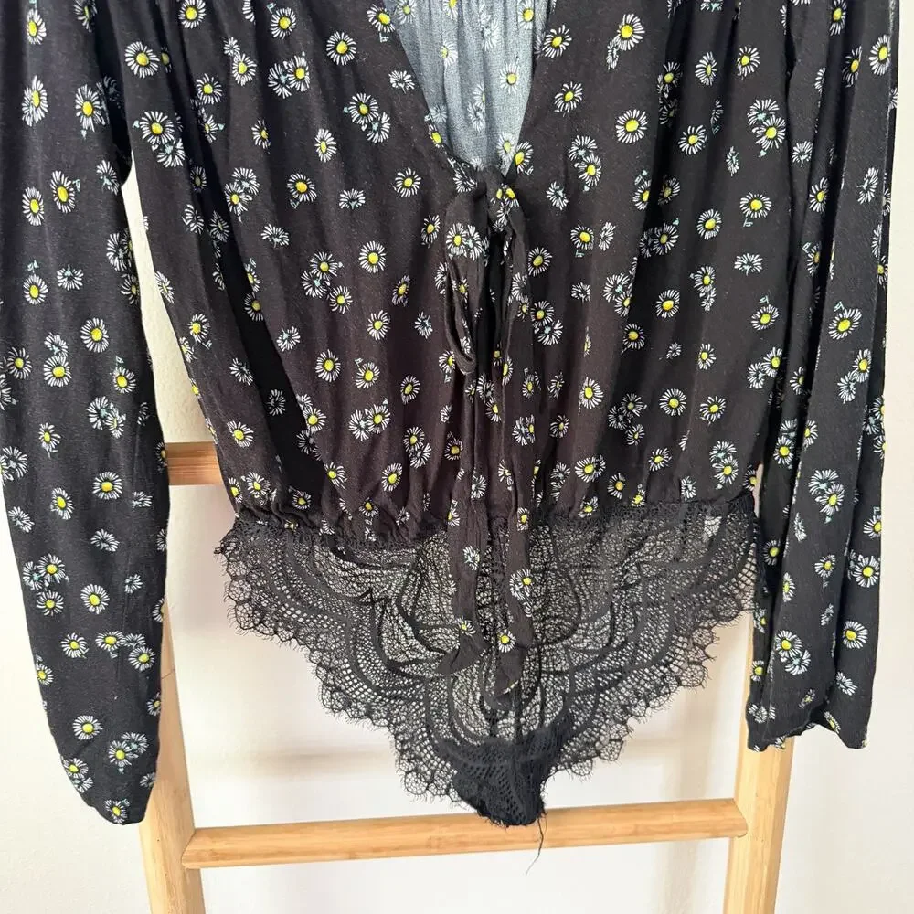 Free People Intimately Daisy Floral Lace Deep V Bodysuit Small
